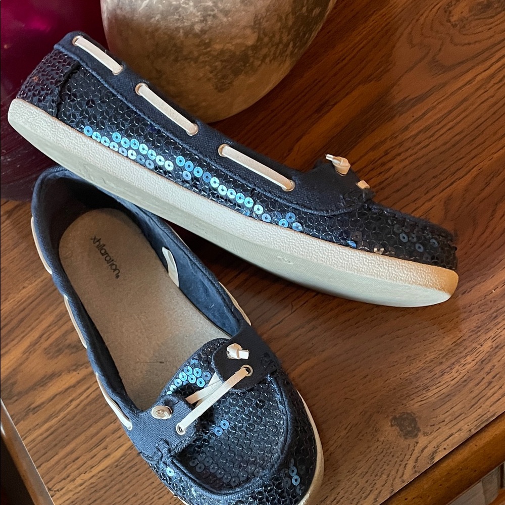 Xhilaration Navy Sequin Boat Shoes w White leather laces Comfy SZ 8 EUC - Picture 5 of 10